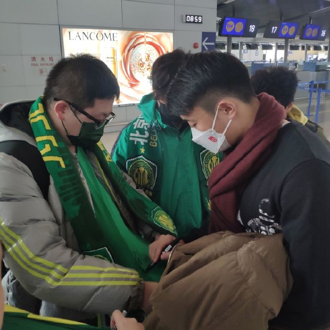 但是，在松本良人发布命令之前，他们还要让兄妹俩活着，以免死亡时间过长、尸体僵硬之后不方便运输。